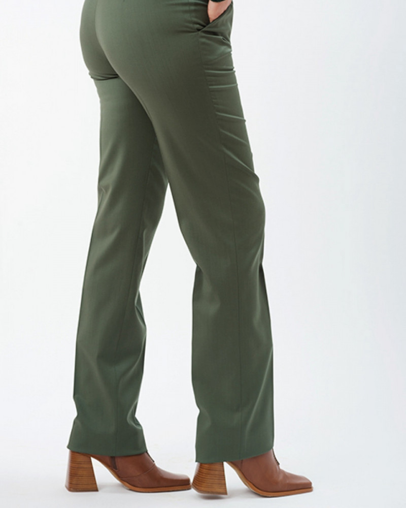 PANTALÓN RECTO SLIM VERDE