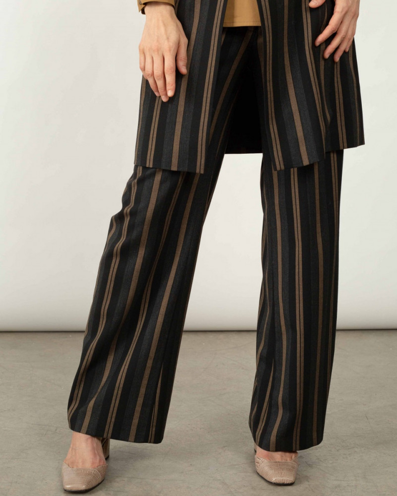 PANTALÓN ESTAMPADO RAYAS